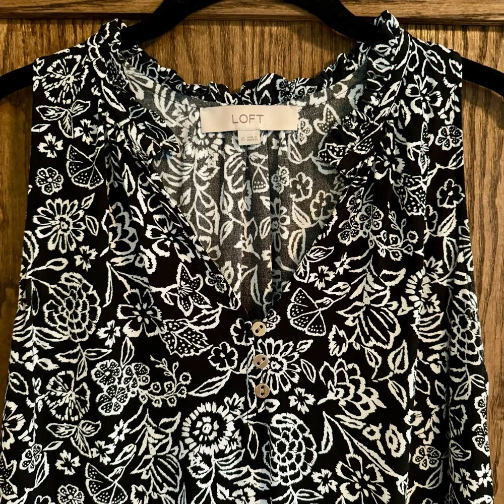 LOFT Ruffle Neck Shell - Picture 5 of 13